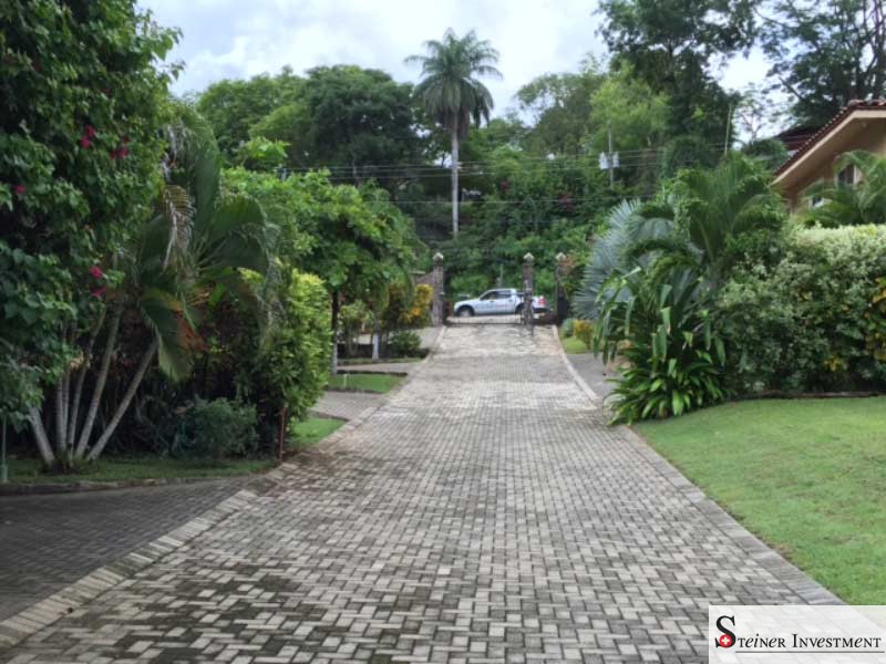 internal access road to property