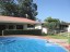 con piscina - with pool