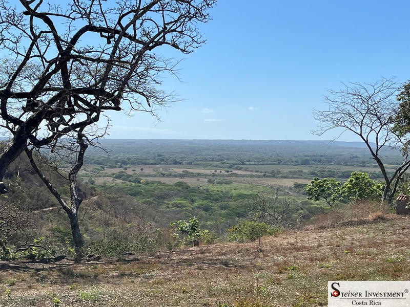 con vistas al valle y... - with valley views and...