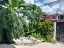 entrada con frutales - entrance area with fruit trees